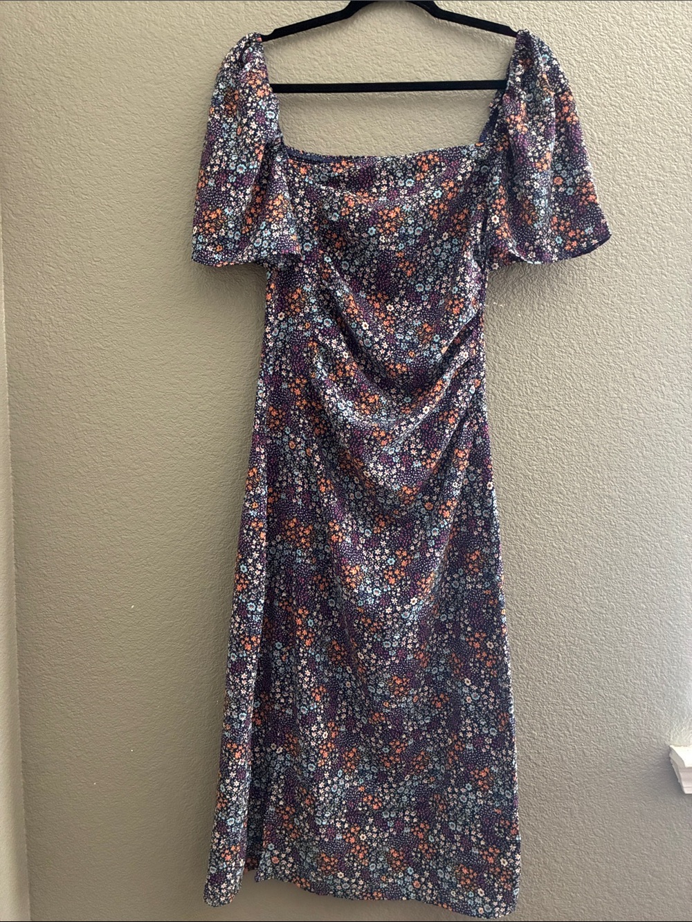 Velvet Torch Purple Floral Puff-Sleeve Midi Dress with Orange Accents
